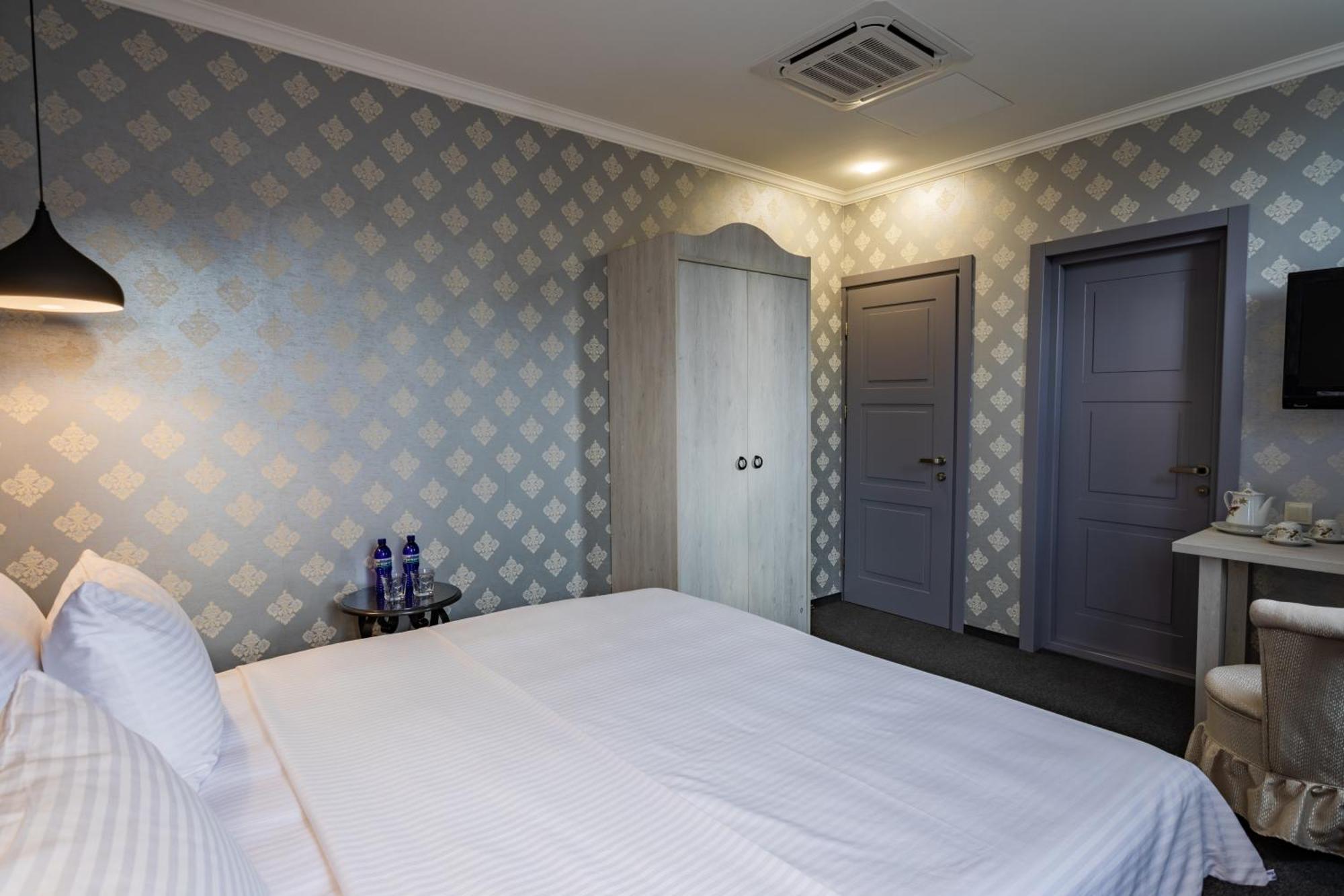 Hotel Day Inn Tbilisi Exterior photo
